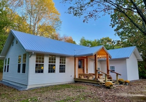 Exterior - Paradise Meadows Farmhouse, Paradise Meadows Farmhouse (Sequatchie County)