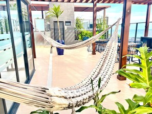 Outdoor dining - Hyde Park Select - by Living (Joao Pessoa)