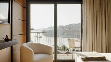 Exclusive Room | Hypo-allergenic bedding, in-room safe, individually decorated