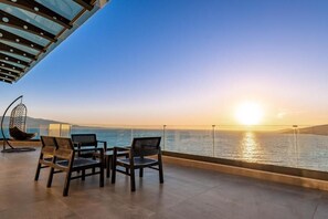 Deluxe Penthouse, Sea View | Terrace/patio