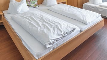 Classic Suite, Balcony, Valley View | Free WiFi, bed sheets