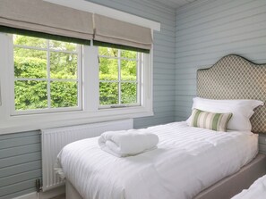 3 bedrooms, individually decorated, individually furnished, free WiFi - Manor Lodge (Clitheroe)