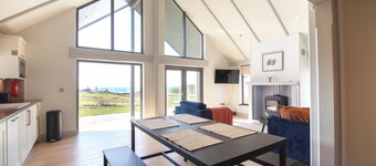 West Horizon country house with Ocean sunset views