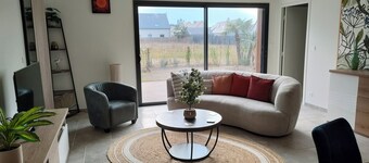 400m from the beach, new house for relaxation