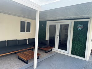 Terrace/patio - Relax & Play.Getaway Awaits, Golfers's Dream and amazing sunsets. (Englewood)