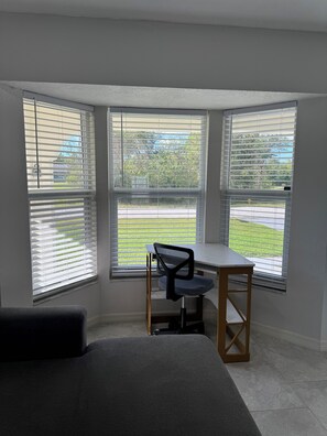 Interior - Relax & Play.Getaway Awaits, Golfers's Dream and amazing sunsets. (Englewood)