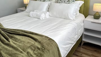 2 habitaciones, tabla de planchar con plancha, wifi y ropa de cama