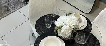 Cosy neat 2 bedrooms apartment in the city center with a view.