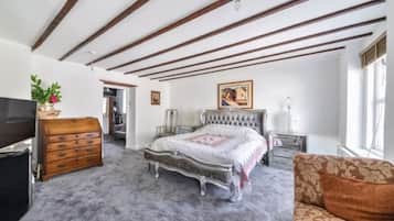 4 habitaciones, tabla de planchar con plancha y wifi gratis