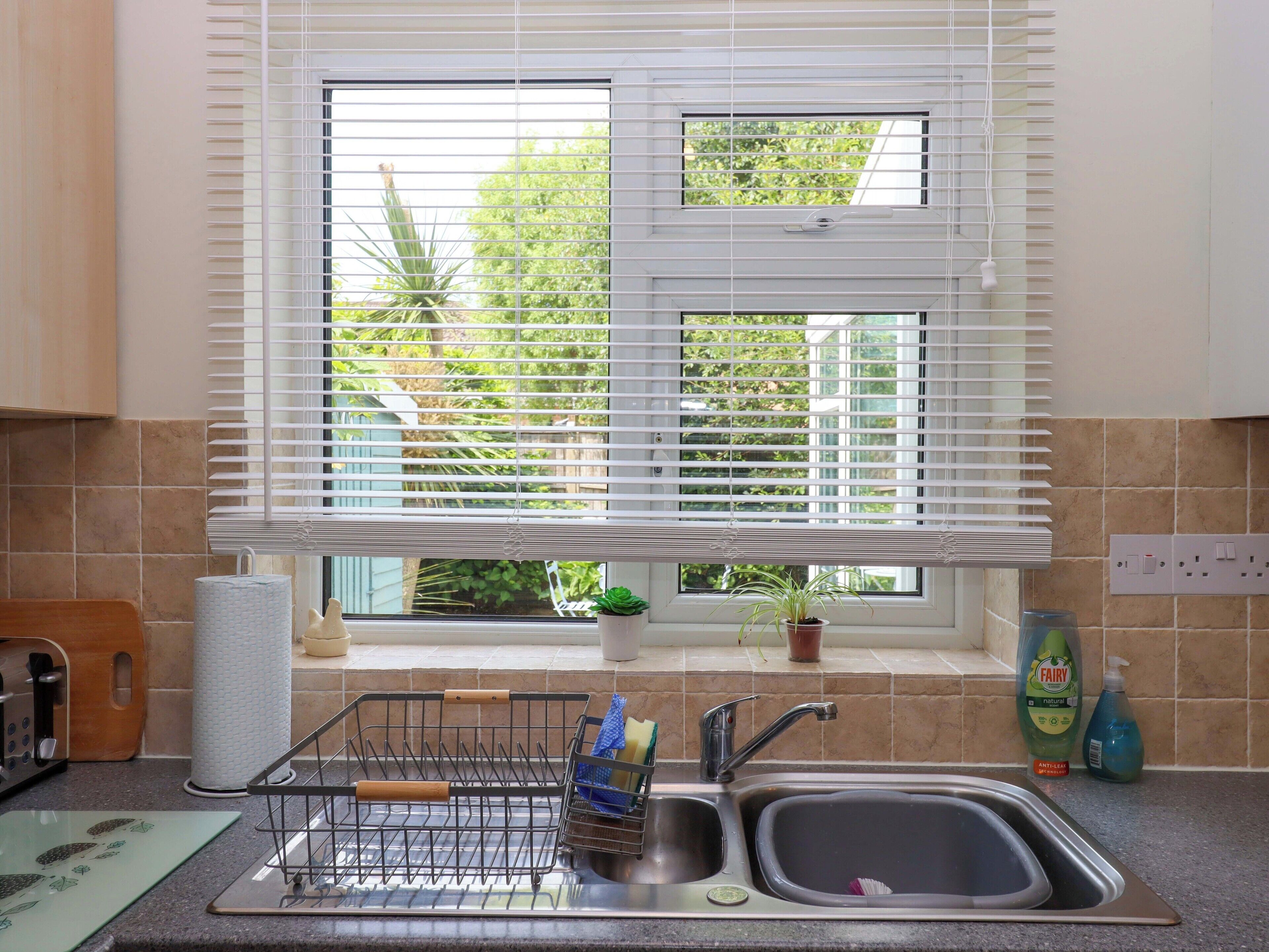 Cookware/dishes/utensils