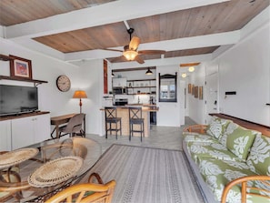 TV, offices - Kona Bali Kai 344 Top Floor Corner Renovated (Kailua-Kona)