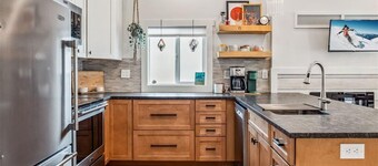 3 Bed/2Bath Pet Friendly Home, 3 Blocks from Front Street, in Fairplay - Hidden Gem