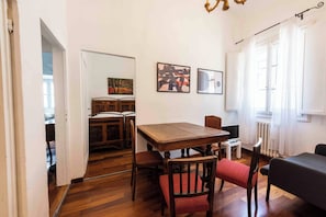 Living area - Ghibellina Retreat by MMega (Florence)