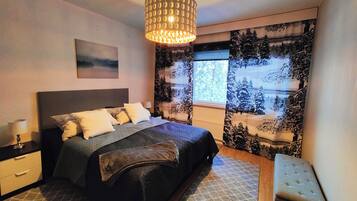 1 bedroom, iron/ironing board, WiFi, bed sheets