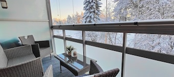 Spacious apartment with balcony and free WiFi