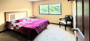 2 bedrooms, iron/ironing board, free WiFi, bed sheets - Spacious, Cozy and Quiet (La Paz)