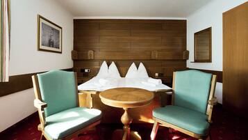 Economy dubbelrum - balkong - utsikt mot innergården | Värdeförvaringsskåp på rummet och gratis wi-fi