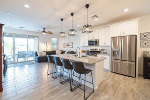 Fridge, microwave, oven, stovetop - Queen Creek Long-Term Stay | Private Heated Pool (Queen Creek)