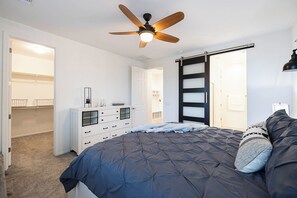 3 bedrooms, desk, iron/ironing board, travel cot