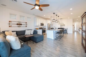 Smart TV, books - Queen Creek Long-Term Stay | Private Heated Pool (Queen Creek)