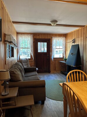Fireplace - Lakeview Lodge {Cabin 8} (Hazelhurst)