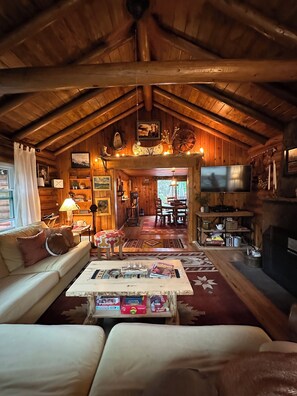 TV connectée, cheminée