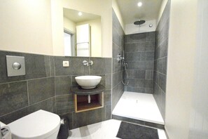 House | Bathroom