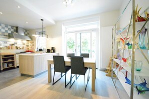Rumah | Tempat makan