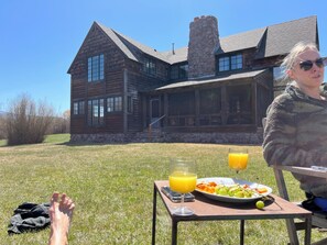 Outdoor dining - Extraordinary riverfront home in the heart of the Big Hole Valley. (Wise River)