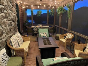 Interior - The Trout House is a river front 3-bedroom house in marvelous Wise River MT (Wise River)