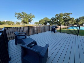 Terrace/patio - Coral Paradise, Escape to an elegant coastal paradise (Biloxi)