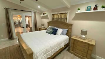 2 habitaciones, tabla de planchar con plancha, wifi y ropa de cama