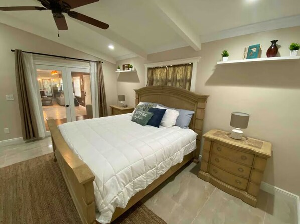 2 bedrooms, iron/ironing board, WiFi, bed sheets