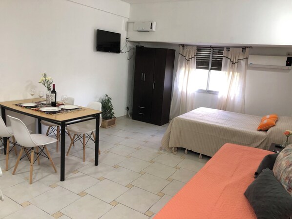 1 bedroom, WiFi, bed sheets