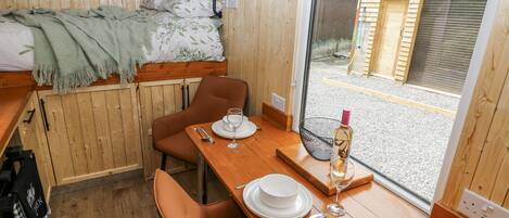 1 chambre, décoration personnalisée, ameublement personnalisé