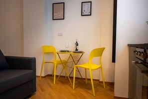 Cosy 3 | Living area | 43-inch LED TV with digital channels, Netflix, heated floors - Cosy (Bari)