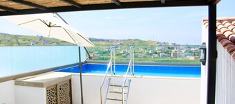 House with 2 pools, sea and mountain views