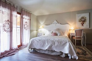 Deluxe Double Room, Garden View | Blackout drapes, free WiFi - CR BnB Rozzano (Rozzano)