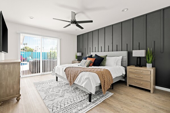 3 bedrooms, desk, iron/ironing board, travel crib