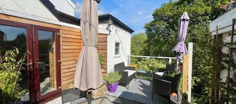 Overlooking the River Severn its path/cycle route with outside seating & dining.