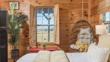 Iron/ironing board, WiFi, bed sheets, wheelchair access