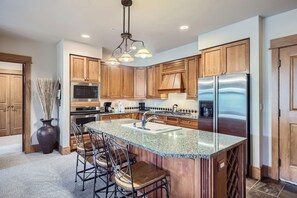 Fridge, microwave, oven, stovetop - Luxurious Ski-In/Ski-Out Condominium in the Heart of Mountain Paradise (Keystone)