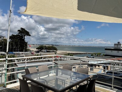 VILLA CALIFORNIE Le POULIGUEN. 20 meters from NAU beach. Roof-Top on the Bay;