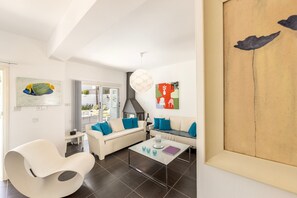 TV - Protaras Narcissos Seaside Villa 16 (Protaras)