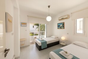 3 chambres, fer et planche à repasser, Wi-Fi gratuit, draps fournis