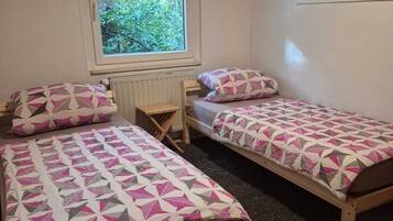 1 bedroom, desk, travel crib, free WiFi