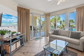 Condo, nhiều giường (Crescent 109) | Khu phòng khách