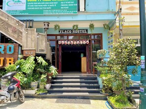 Fachada de la propiedad