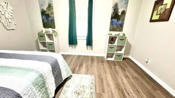 3 habitaciones, tabla de planchar con plancha, wifi y ropa de cama