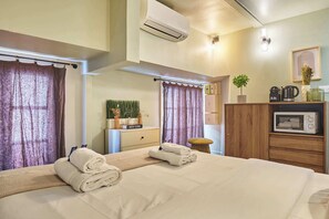 1 bedroom, WiFi, bed sheets - Charming air-conditioned studio in the center of Paris (Paris)